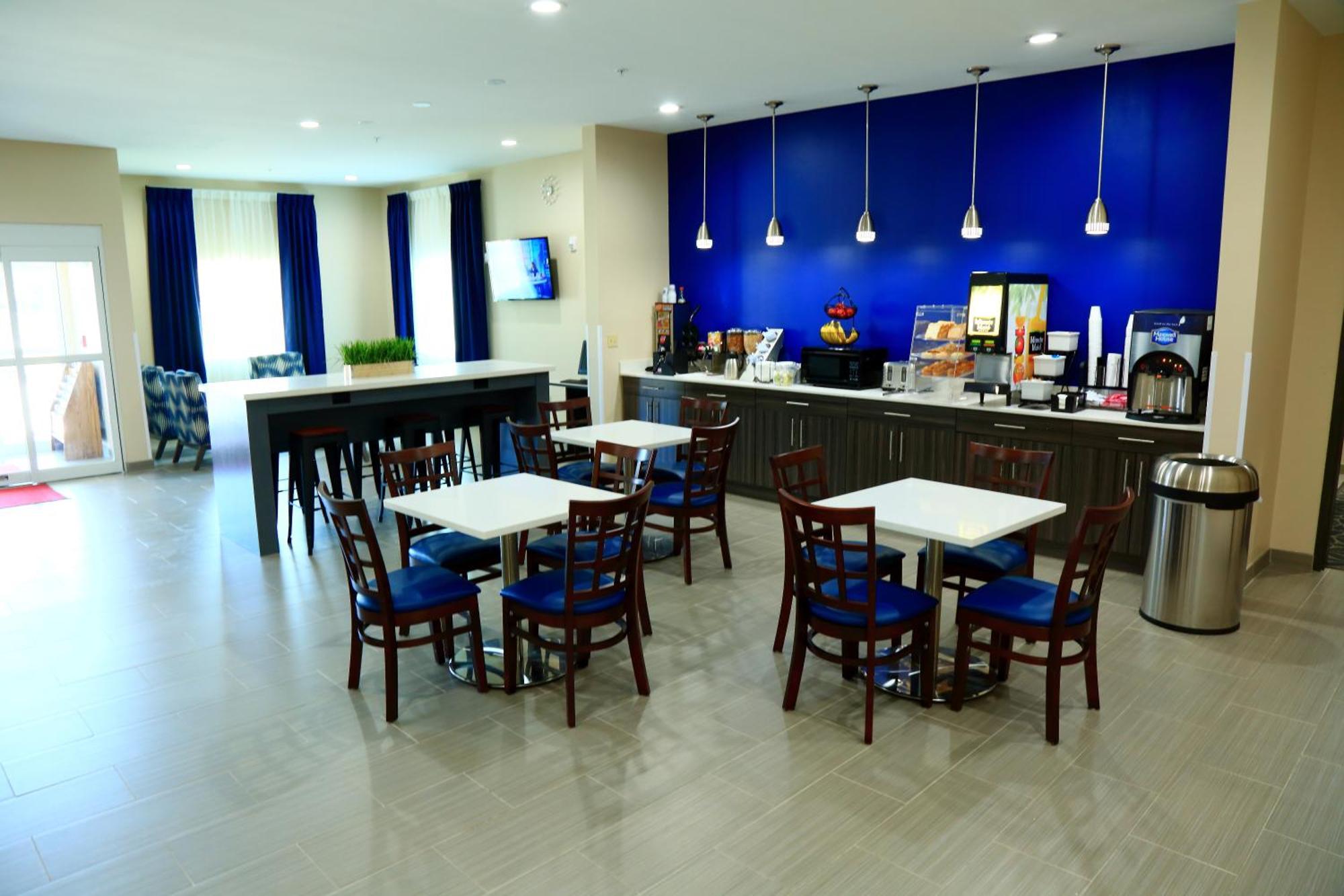 Americas Best Value Inn & Suites-Prairieville Exteriör bild